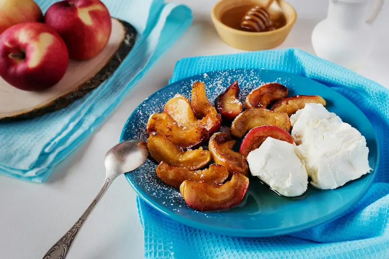 Repas du 8 octobre 2026 Poelée de pommes poires cannelle, mascarpone fouetté